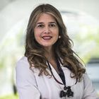 Dr. Alba Reyes 