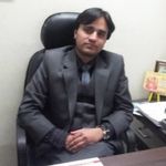  的医生 Dr. Devesh Aggarwal