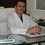  的医生 Dr. Edwar Castañeda