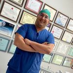  的医生 DR MERT AKBAS DENTAL CLINIC ISTANBUL- MAXILLOFACIAL SURGERY CENTRE