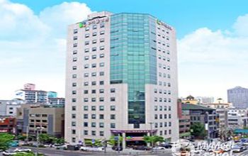 对比关于Wooridul Spine Hospital提供的 位于 首尔神经外科的评论、价格和成本| M-SO8-16