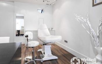 Compare Reviews, Prices & Costs of Plastic and Cosmetic Surgery in Calle Max Planck at Valverde & Arpino | M-SP1-13