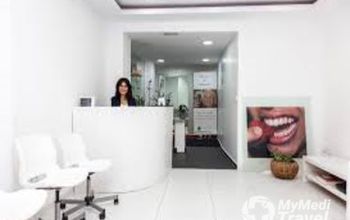 Compare Reviews, Prices & Costs of Dentistry Packages in Barcelona at Disseny de Somriures | M-SP4-1