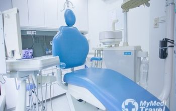 对比关于Bangkok Smile Dental Clinic, Asok提供的 位于 曼谷牙科套系的评论、价格和成本| M-BK-21