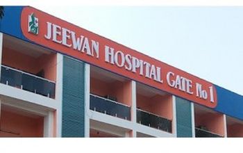 对比关于Jeewan Hospital提供的 位于 德里脊柱外科的评论、价格和成本| M-IN11-12