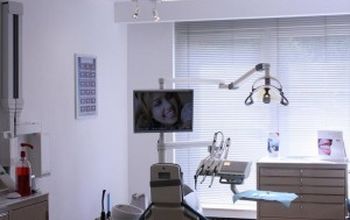 对比关于Luxadent Dental Office - Johan Willemsens提供的 位于 Lindendreef牙科套系的评论、价格和成本| M-BE1-3