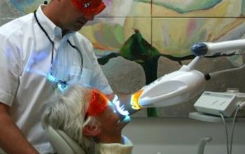 对比关于Clinica Dental Althaus & Bondulich提供的 位于 Carrer de son Espanyolet牙科套系的评论、价格和成本| M-SP12-5