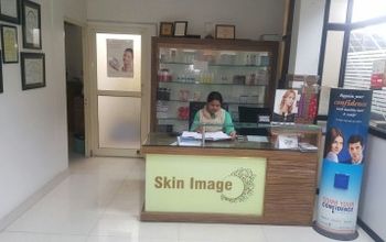 对比关于Skin Image Clinic提供的 位于 Nirman Kunj整形与美容手术的评论、价格和成本| M-IN5-3