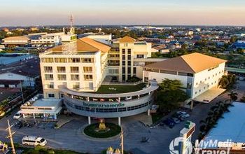 对比关于Ekachai Hospital提供的 位于 苏梅岛牙科学的评论、价格和成本| M-KS-18