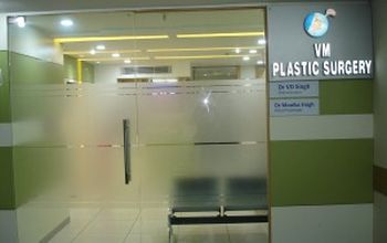 对比关于VM Plastic Surgery Landmark Hospital提供的 位于 昌迪加尔妇科学的评论、价格和成本| M-IN2-32