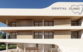 对比关于Krabi Smile Dental Clinic提供的 位于 甲米牙科套系的评论、价格和成本| M-KR-2