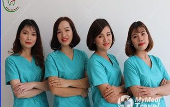对比关于Nha Khoa Than My Ha Noi提供的 位于 老街牙科套系的评论、价格和成本| M-V38-6