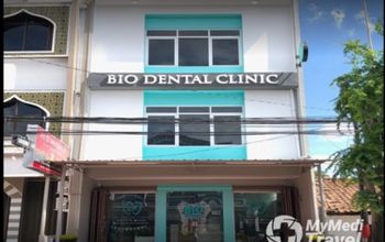 对比关于Bio Dental Clinic提供的 位于 万丹牙科学的评论、价格和成本| M-I3-12
