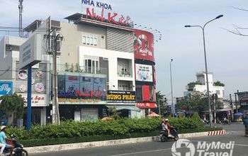 对比关于 Ninh Kieu Dental Clinic提供的 位于 芹苴牙科套系的评论、价格和成本| M-V13-8