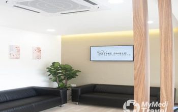 对比关于The Smile Dental Lounge提供的 位于 马来西亚牙科学的评论、价格和成本| EAEFA7