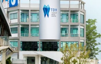 对比关于Thonglor Dental Hospital, Ratchapruek提供的 位于 暖武里府牙科学的评论、价格和成本| M-NB-136