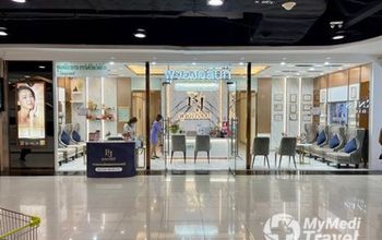 对比关于Bujeong Clinic Imperial World Samrong提供的 位于 北揽府皮肤学的评论、价格和成本| M-SP-67