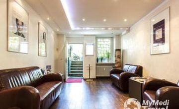 Compare Reviews, Prices & Costs of Dentistry in Berlin at Simon Bass Dental Clinic | M-DE1-10