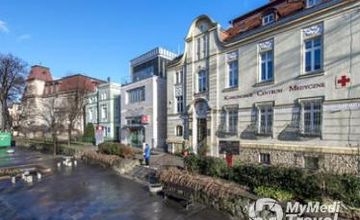 Compare Reviews, Prices & Costs of Hair Restoration in Poland at KCM Clinic | M-PO5-1