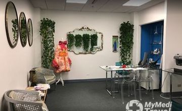 Compare Reviews, Prices & Costs of Plastic and Cosmetic Surgery in Chicago at Dr Mussat Cosmetic and Reconstructive Plastic Surgery | M-CO-8