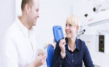 Compare Reviews, Prices & Costs of Dentistry Packages in Krakow at Implantis Dental Clinic | M-PO7-7