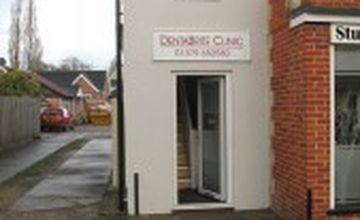 Compare Reviews, Prices & Costs of Dentistry in Norfolk at DentaBrite Clinic | M-UN1-75