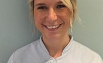 Compare Reviews, Prices & Costs of Dentistry in Oxfordshire at Chris Wood Dental Implants Solutions | M-UN1-169