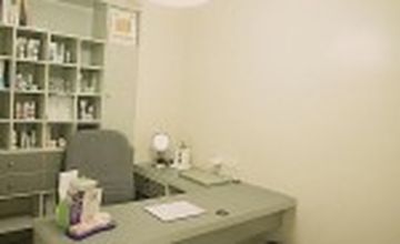 Compare Reviews, Prices & Costs of Cosmetology in Metro Manila at DermaPro | M-P49-10