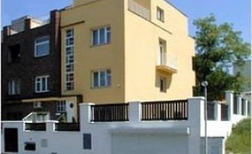 Compare Reviews, Prices & Costs of Cosmetology in Prague at Medical Laser Center | M-CZ1-6