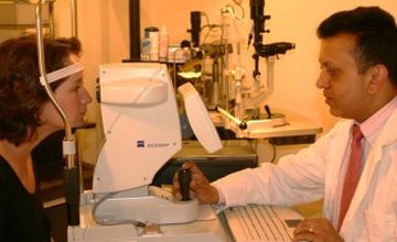 Compare Reviews, Prices & Costs of Ophthalmology in Greater London at eye excellence | M-UN1-325