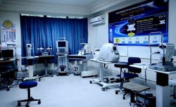 Compare Reviews, Prices & Costs of Ophthalmology in Pune at Poona Laser Center | M-IN12-21