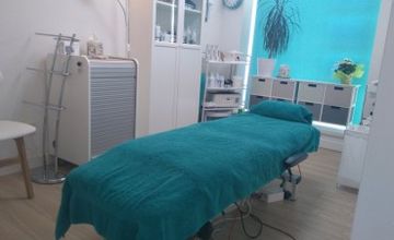 Compare Reviews, Prices & Costs of Dermatology in Dunbartonshire at The Lomond Clinic | M-UN1-628