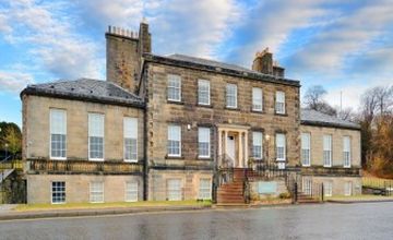 Compare Reviews, Prices & Costs of Plastic and Cosmetic Surgery in City of Edinburgh at Refine Plastic Surgeons | M-UN1-1208