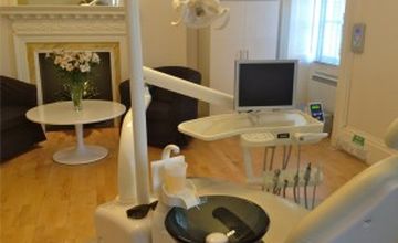 Compare Reviews, Prices & Costs of Dentistry in Somerset at Circus House Dental  Implant Centre | M-UN1-1236
