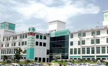 Compare Reviews, Prices & Costs of Nephrology in Delhi at Med Trip Saver - Only for International Patients | M-IN11-183