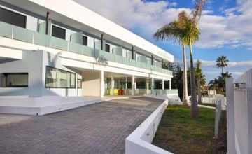 Compare Reviews, Prices & Costs of Plastic and Cosmetic Surgery in Marbella at Marbellia Clinic | M-SP13-26