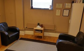 Compare Reviews, Prices & Costs of Psychology in Greater Manchester at Manchester CBT | M-UN1-1966