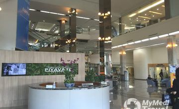 Compare Reviews, Prices & Costs of Spinal Surgery in Thailand at Piyavate Hospital | M-BK-173