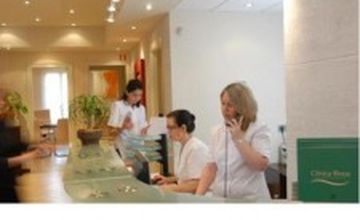 Compare Reviews, Prices & Costs of Cosmetology in Barcelona at Clínica Rinos Tarragona | M-SP4-58