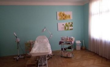 Compare Reviews, Prices & Costs of Cosmetology in Prague at Beauty Secrets | M-CZ1-61