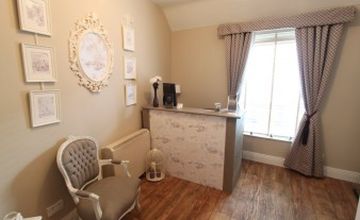 Compare Reviews, Prices & Costs of Dermatology in Ireland at Céleste Health and Beauty | M-DI-63