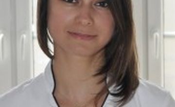 Compare Reviews, Prices & Costs of Hair Restoration in Poland at Robert Janczura - Centrum Kosmetyczno-Dermatologiczne DERMED Katowice | M-PO6-10