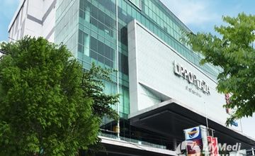 Compare Reviews, Prices & Costs of Oncology in Indonesia at Siloam Hospitals Yogyakarta | M-I34-1