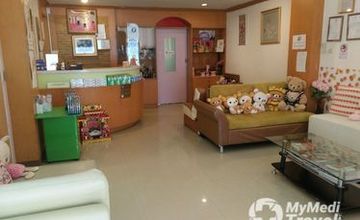 Compare Reviews, Prices & Costs of Dentistry in Lamphun at Rakyim Dental Clinic | M-LP-3-8