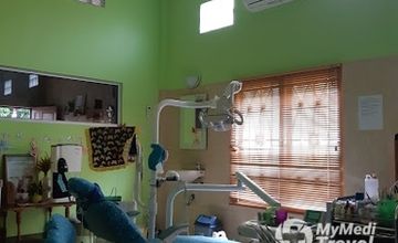 Compare Reviews, Prices & Costs of Plastic and Cosmetic Surgery in Borneo at My Chic@ Dentist Office | M-I32-8