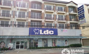 Compare Reviews, Prices & Costs of Dentistry in Nonthaburi at LDC Dental พระราม 5 | A811CC