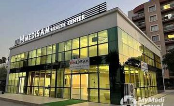 Compare Reviews, Prices & Costs of Dentistry in Izmir at Medisam Health Center | 9A1A9B
