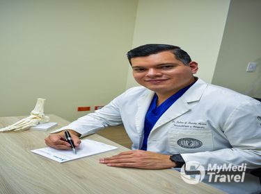 Foot and Ankle Surgeon - Dr. Fabian Sanchez