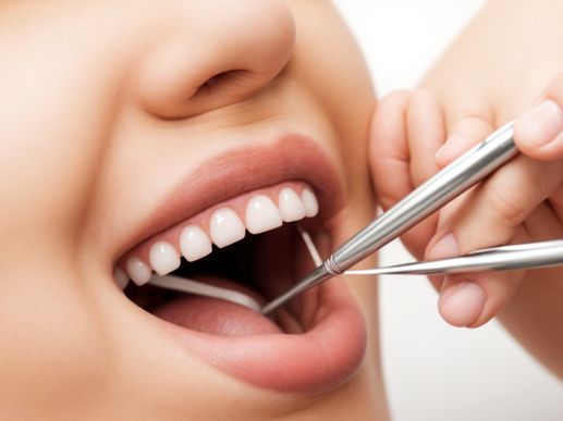 Search and Compare the Best Clinics and Doctors at the Lowest Prices for Root Canal in Krakow