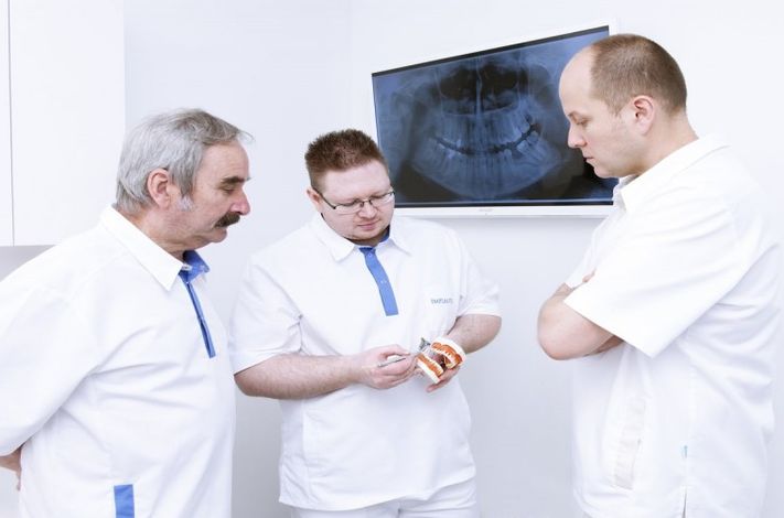 Implantis Dental Clinic